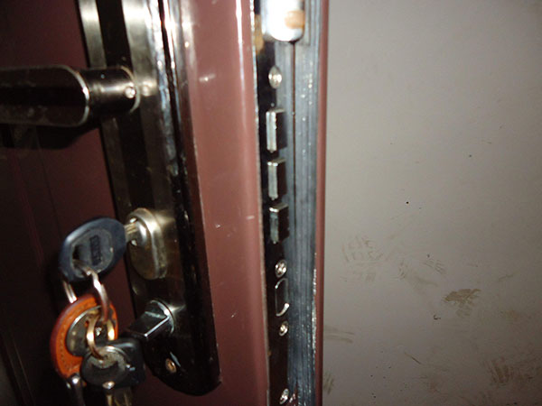 新龙场镇防盗门换锁芯注意事项